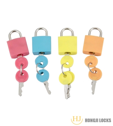 What are the ways to unlock a padlock?